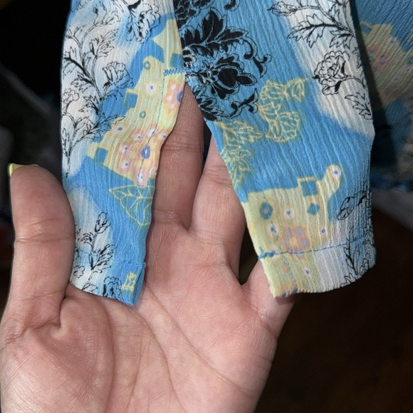 DonnKenny-Vintage Women’s Blue Floral Sleeve Button Down Shirt Size Large - Picture 10 of 12